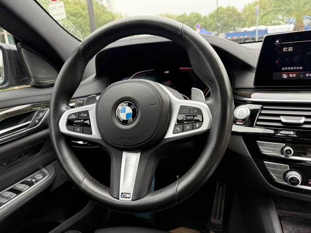 BMW 6 Series GT 2019 car image #16