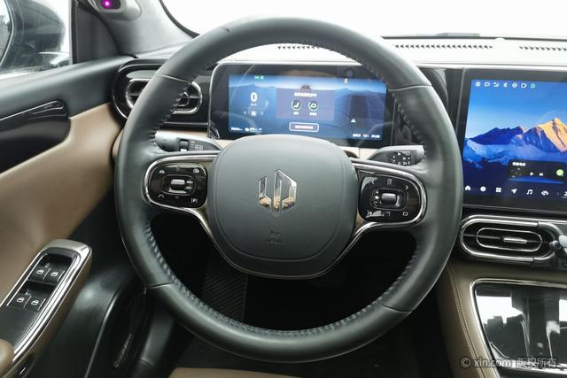 零跑汽车 零跑C01 2022 汽车图片 #16