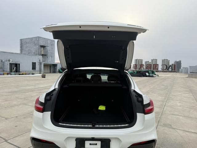 BMW X4 2021 car image #16