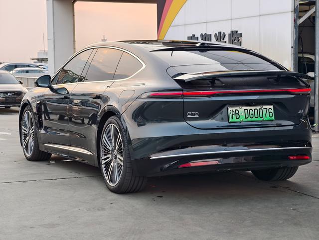 蔚来 蔚来ET9 2025 汽车图片 #16