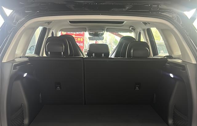 HongQi HS3 PHEV 2025 #16 HongQi HS3 PHEV 2025 car image #16