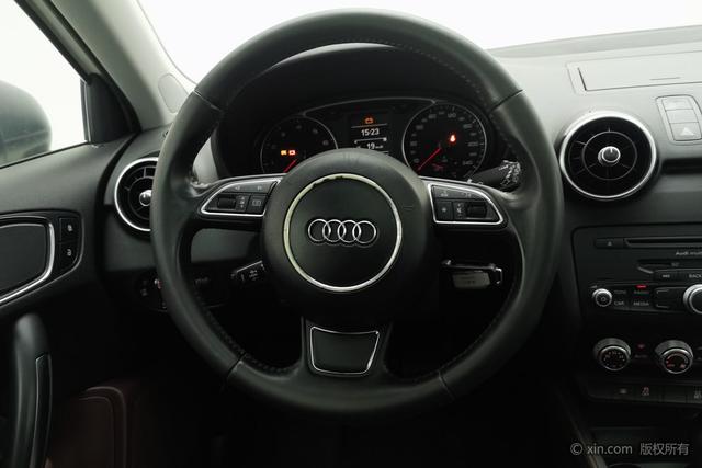 Audi A4 2014 car image #16