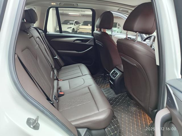 BMW M8 2022 imagem de carro #16