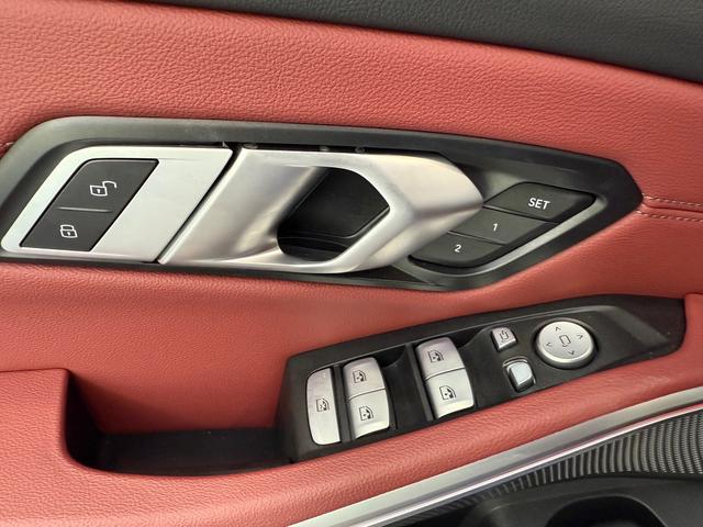 BMW M8 2023 car image #16