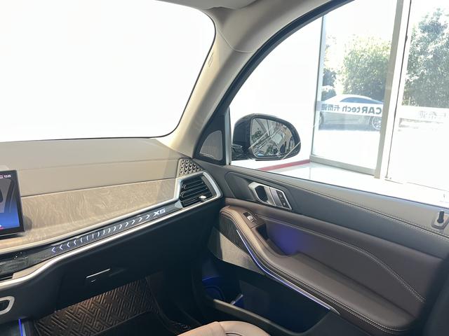 BMW X5 2023 #16 BMW X5 2023 صورة سيارة #16