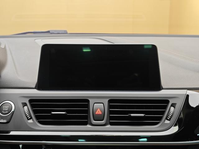 BMW i4 M50 2019 car image #16