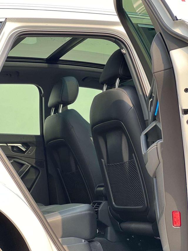 Mercedes-Benz SLK AMG 2024 #16 Mercedes-Benz SLK AMG 2024 صورة سيارة #16