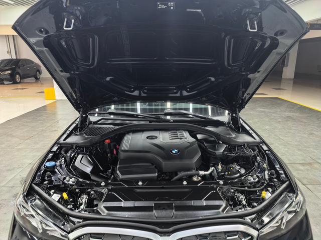 BMW M760Le 2023 #16 BMW M760Le 2023 car image #16