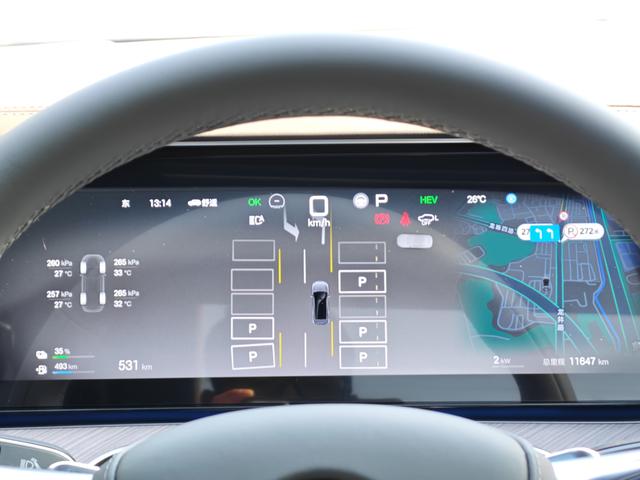 Denza N9 2025 #16 Denza N9 2025 car image #16