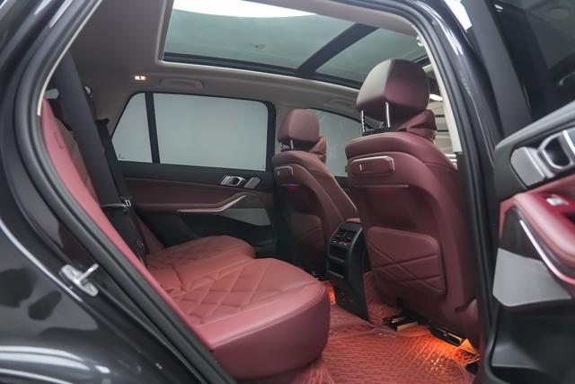 BMW X5 2023 car image #16