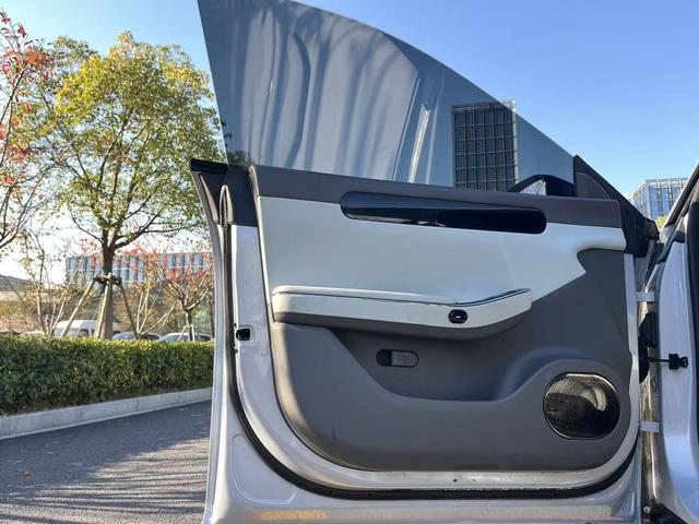 零跑汽车 零跑C01 2023 汽车图片 #16