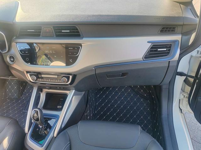 Livan Maple 30X 2021 изображение автомобиля #16