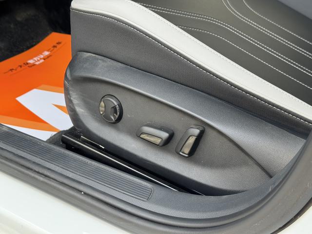 Jetta VA7 2025 car image #16