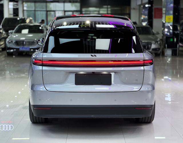 Li i8 2025 изображение автомобиля #16