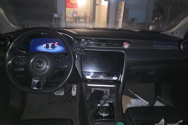 MG 6 New Energy 2018 car image #16