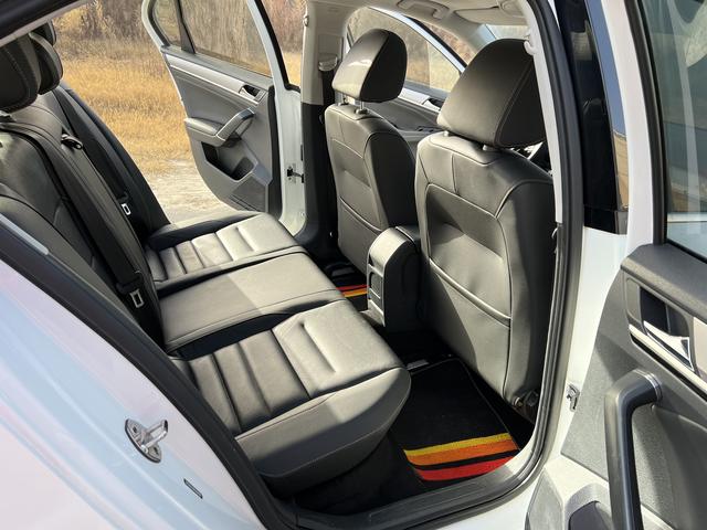 Volkswagen Bora 2017 imagen de coche #16