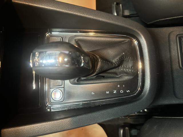 Volkswagen Sagitar 2019 immagine di auto #16