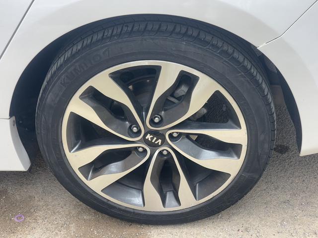 Kia K5 2015 car image #16
