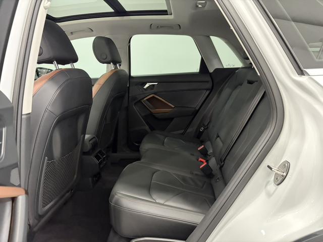 Audi Q3 2022 car image #16