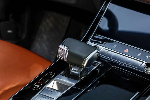 Audi Q7 2021 car image #16