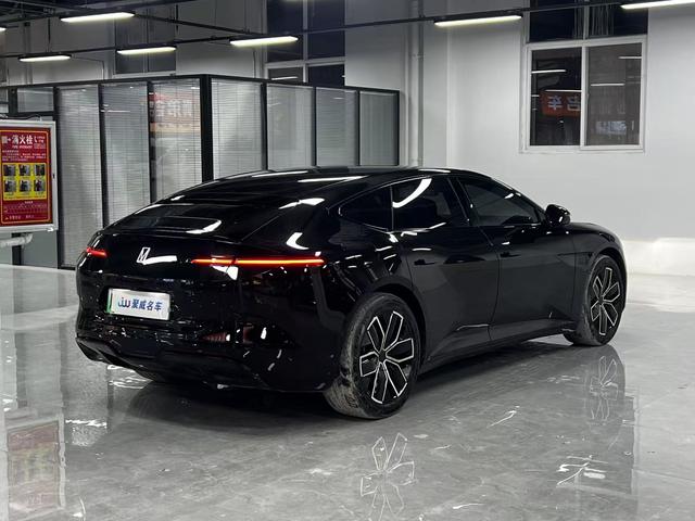 Avatr 2025 car image #16