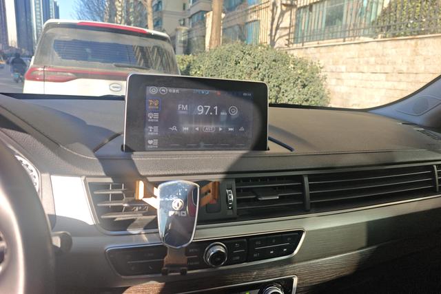 Forthing JOYEAR X5 2018 car image #16