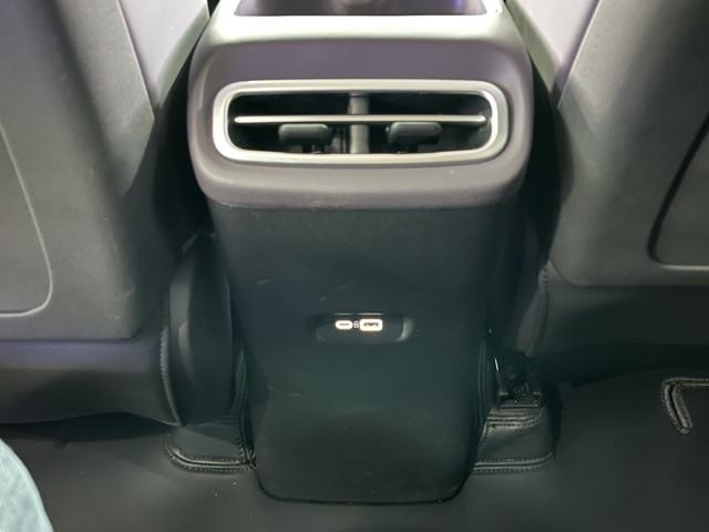 零跑汽车 零跑C10 2025 汽车图片 #16