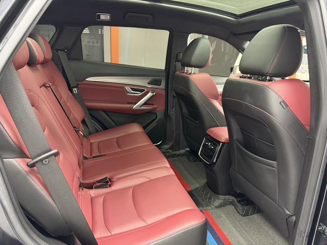 Jetour X70 PLUS 2022 car image #16