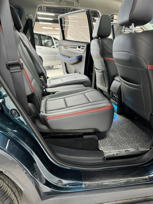 Forthing T5 L 2022 صورة سيارة #16