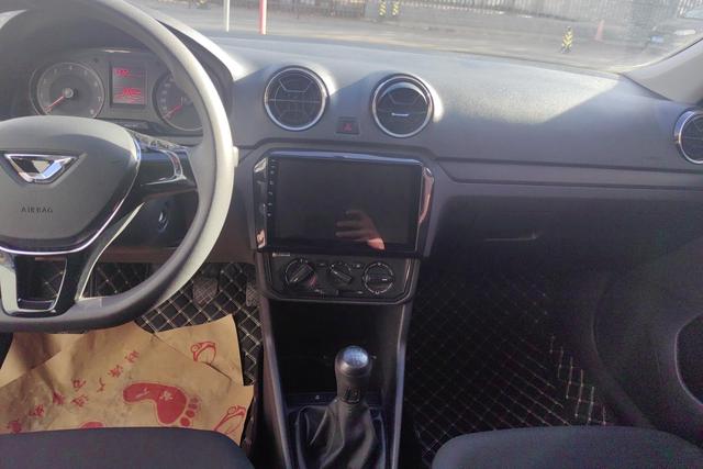 Jetta VA3 2023 car image #16