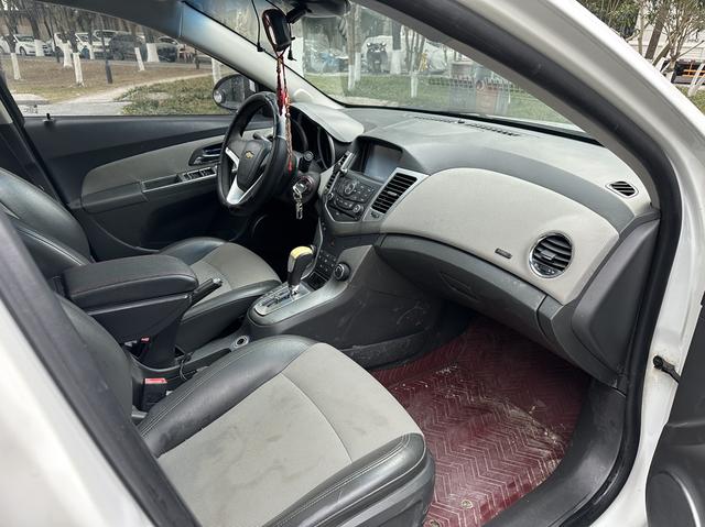 Chevrolet Cruze 2013 #16 Chevrolet Cruze 2013 immagine di auto #16