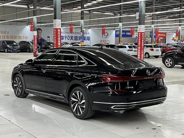 Volkswagen Passat 2021 immagine di auto #16