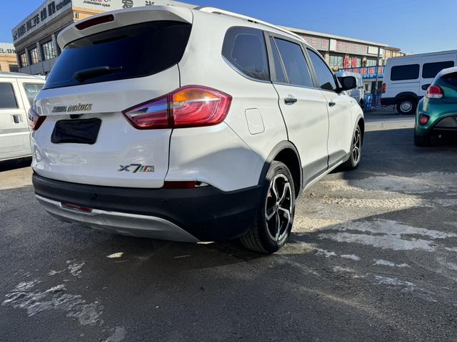 SWM斯威汽车 SWM斯威X7 2016 #16 SWM斯威汽车 SWM斯威X7 2016 汽车图片 #16