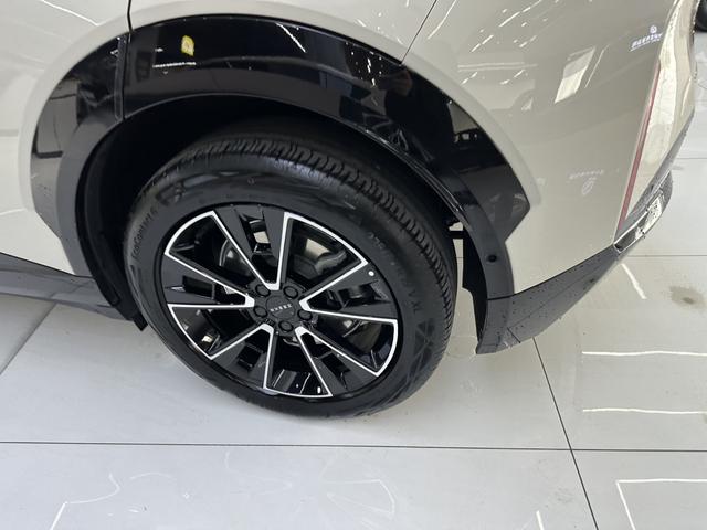 极氪 极氪X 2023 汽车图片 #16