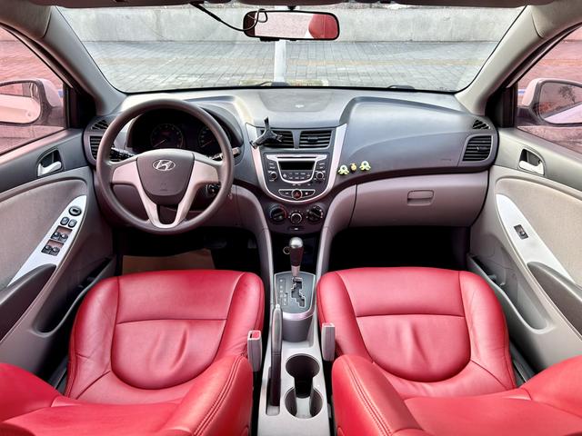 Hyundai Reina 2013 car image #16