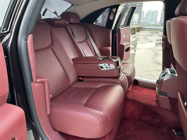 Rolls-Royce Ghost 2015 car image #16