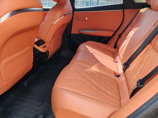 Deepal S07 2023 car image #16