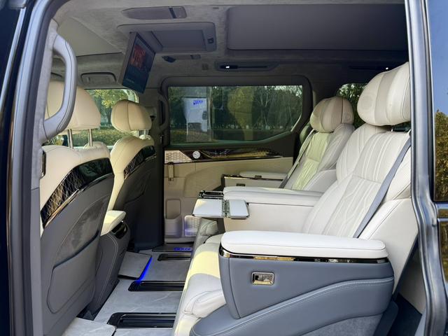 Zeekr 2023 car image #16