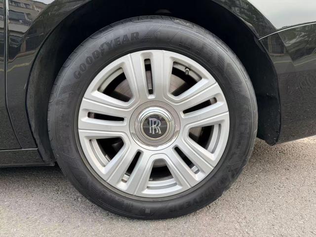 劳斯莱斯 古思特 2021 汽车图片 #16