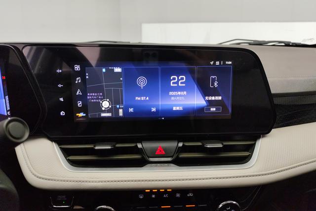 Chevrolet Monza 2023 car image #16