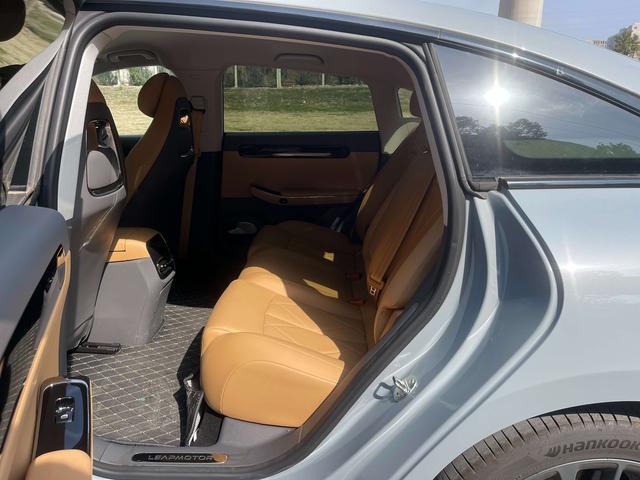 零跑汽车 零跑C01 2024 汽车图片 #16