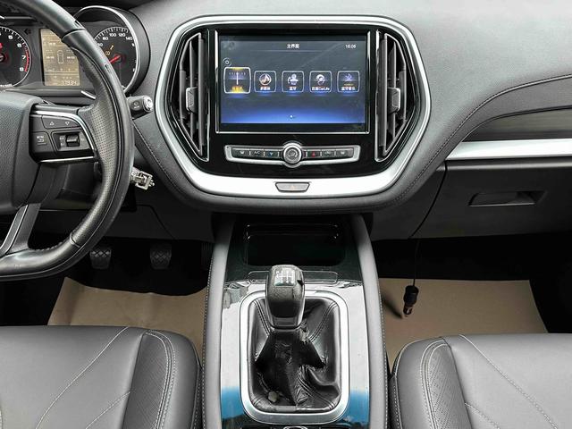 X70M 2020 car image #16
