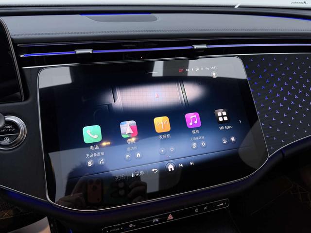 Mercedes-Benz E Class 2024 car image #16