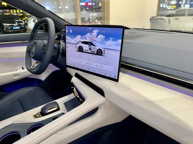 极氪 极氪001 2025 汽车图片 #16