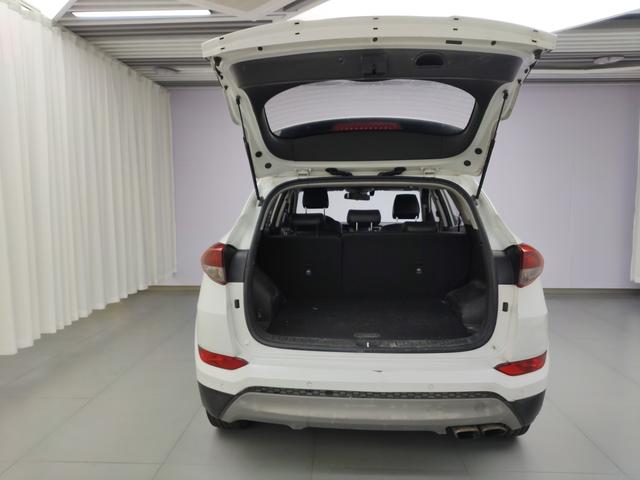 Hyundai Tucson 2018 car image #16