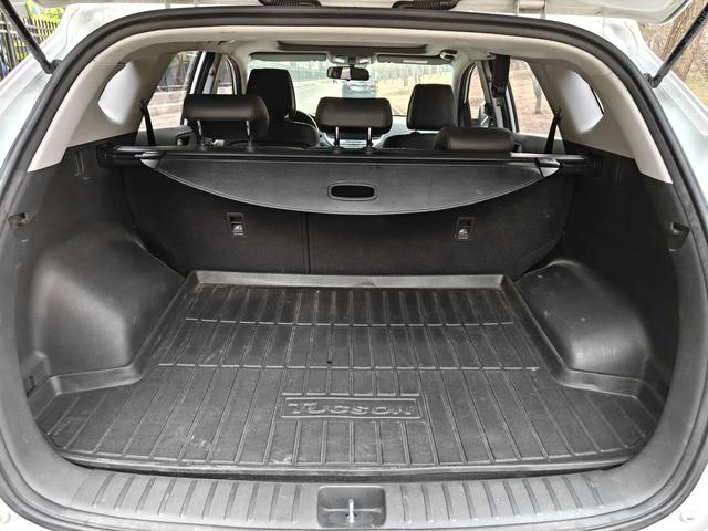 Hyundai Tucson 2016 car image #16