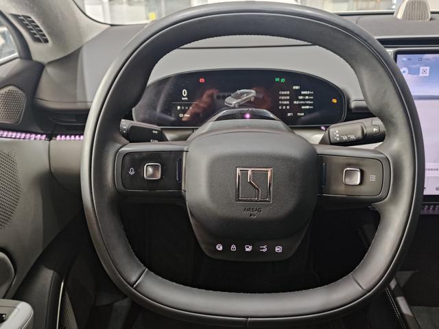 极氪 极氪007 2023 汽车图片 #16