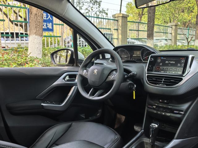 Peugeot 2008 2014 immagine di auto #16