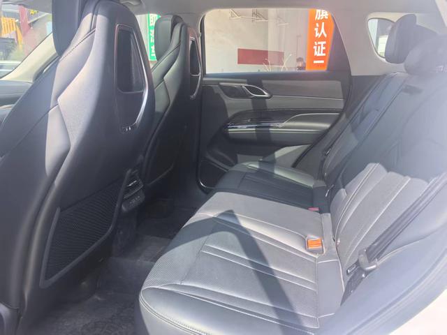 HongQi HS3 PHEV 2025 car image #16