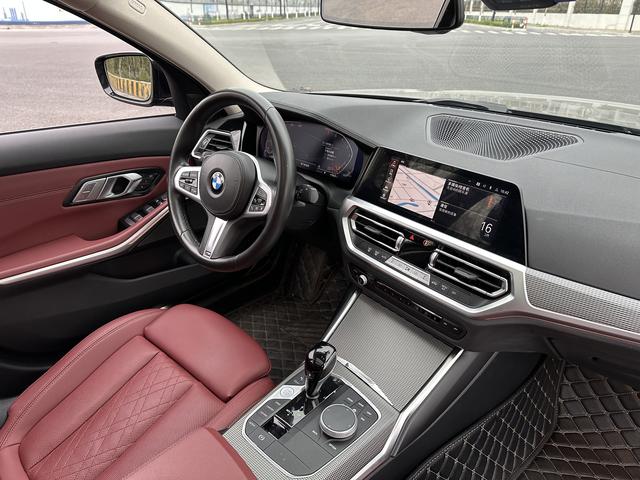 BMW 3 Series 2022 car image #16